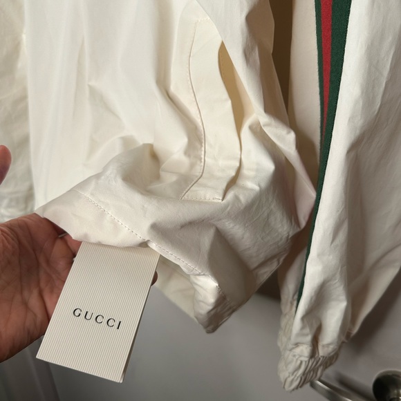 Men’s Gucci windbreaker off-white jacket w hood Size 46 NWTChest 25’, Length 28’ - Picture 12 of 14